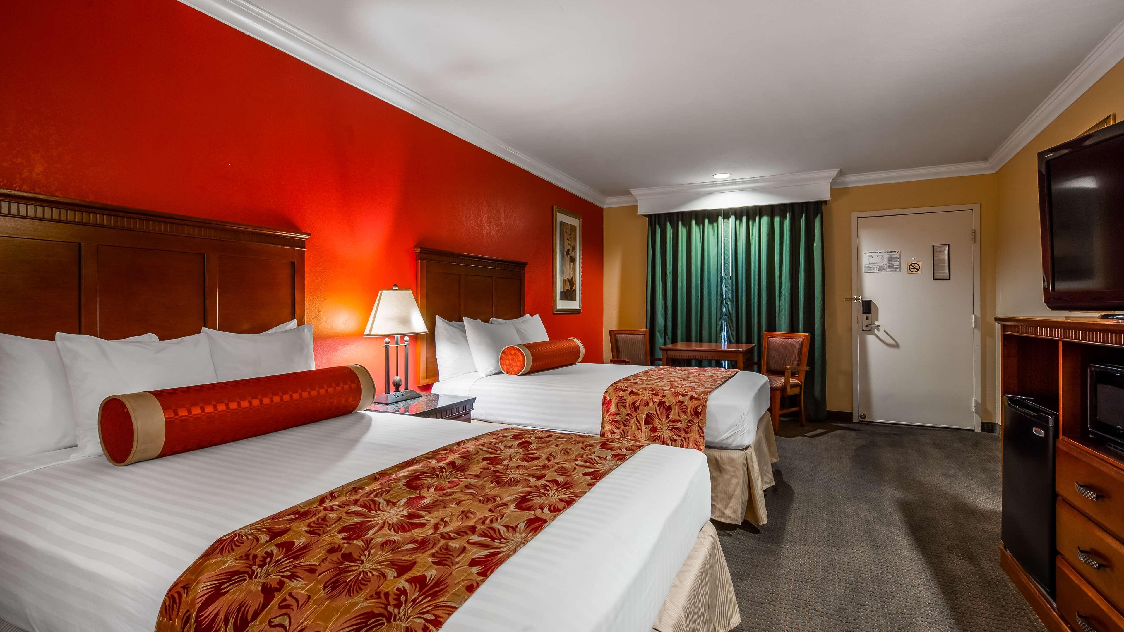 Best Western Moreno Hotel & Suites Морено-Валлі Екстер'єр фото