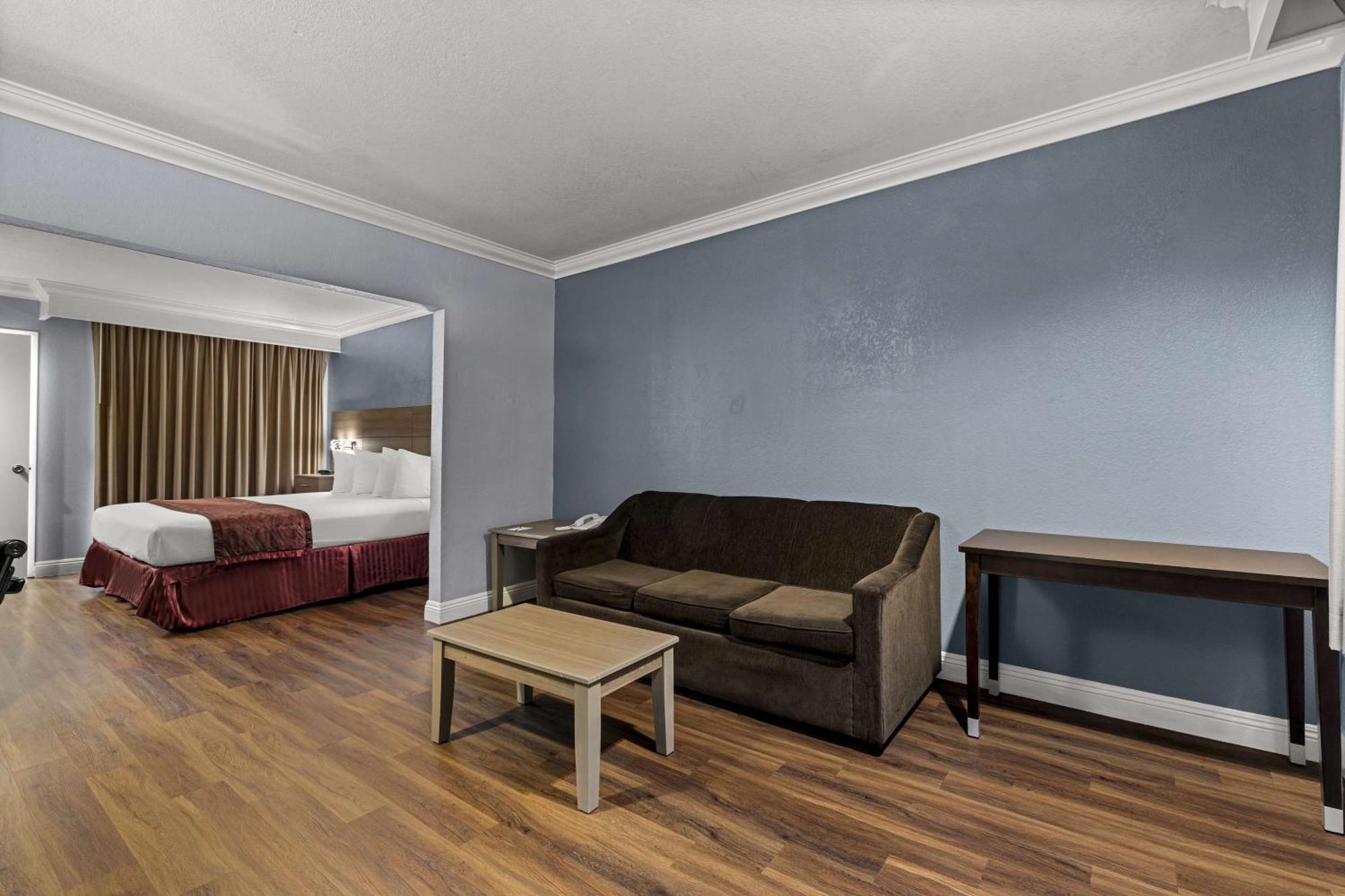 Best Western Moreno Hotel & Suites Морено-Валлі Екстер'єр фото