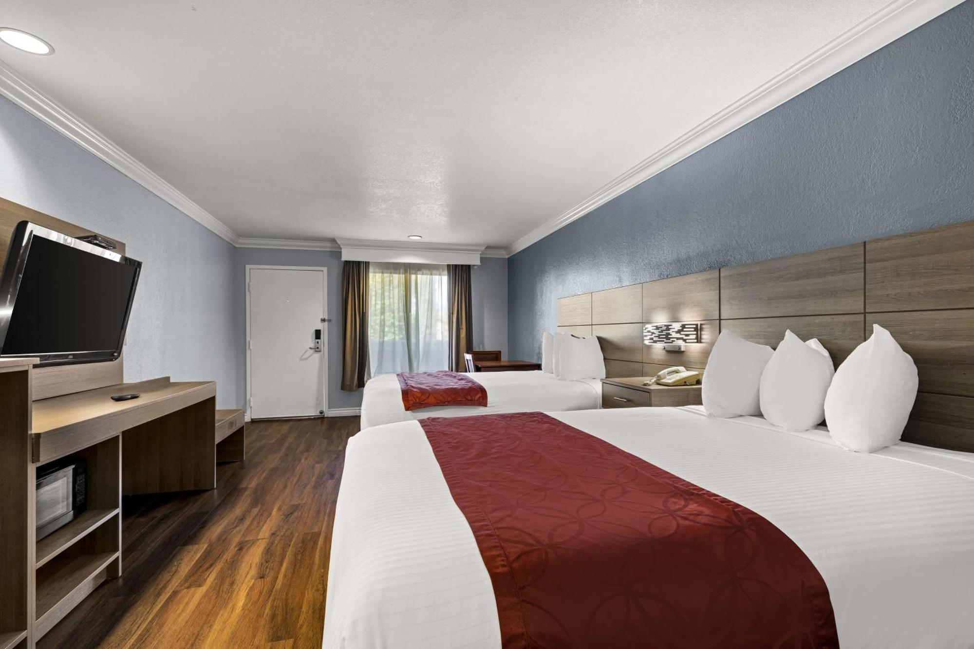 Best Western Moreno Hotel & Suites Морено-Валлі Екстер'єр фото